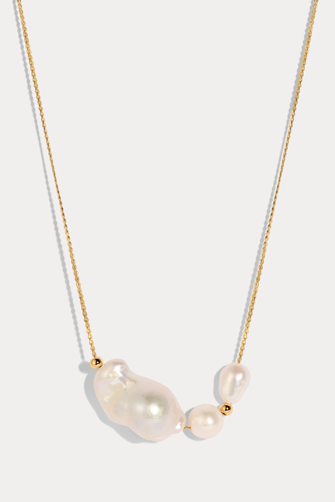 Daniella's Pearl Necklace