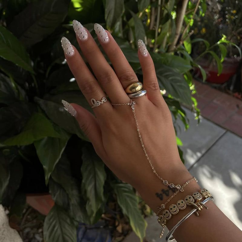 Anais Hand Chain / @staceygxo