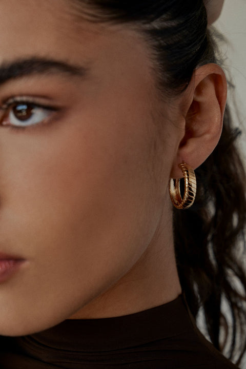 Small Raissa Hoops