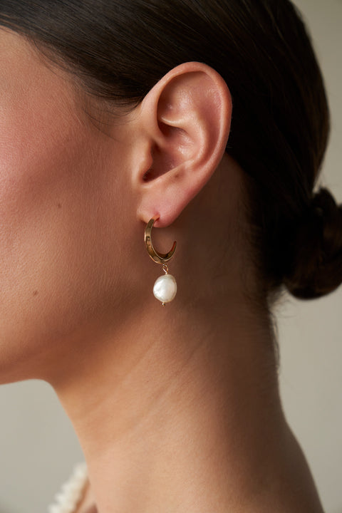 Luna Baroque Pearl Earrings