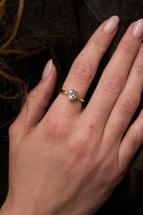 Cleo Heart Ring
