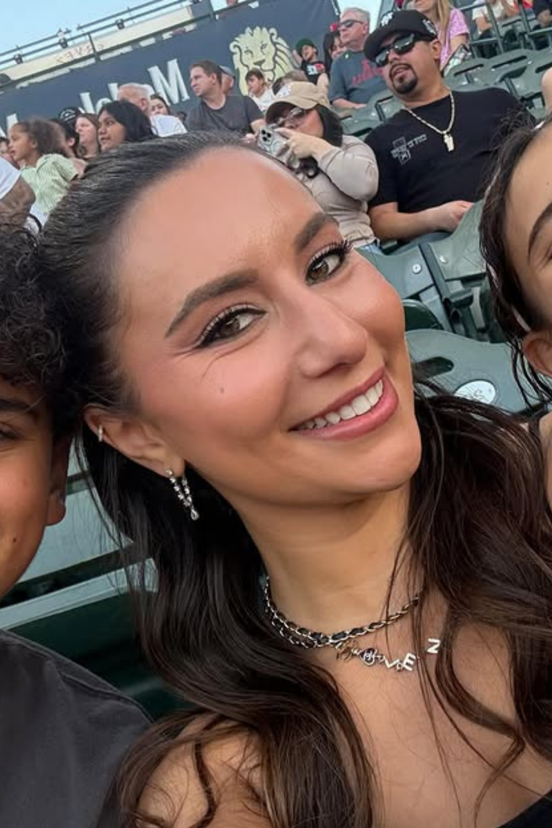 StephieEarrings_@christinaelizalde_