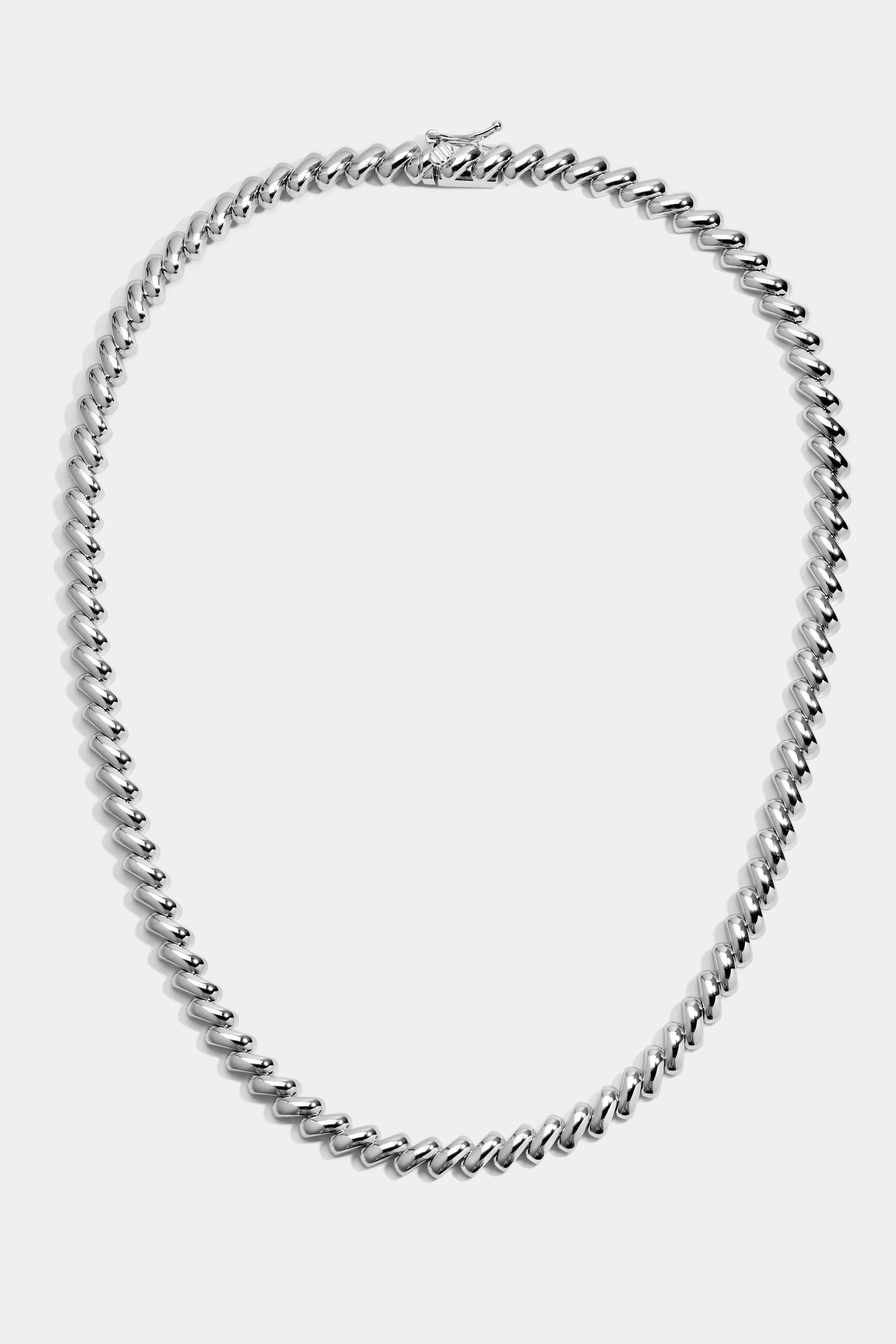 Lyra Chain – Lili Claspe
