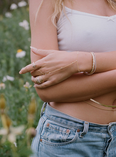 Nya Oval Hand Chain