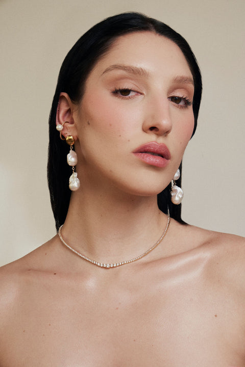 Pearl Scarlet Bar Studs